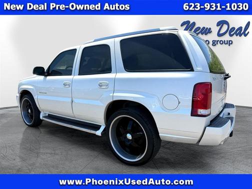 2003 Cadillac Escalade Base