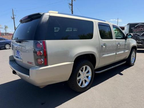 Gold 2007 GMC Yukon XL 1500