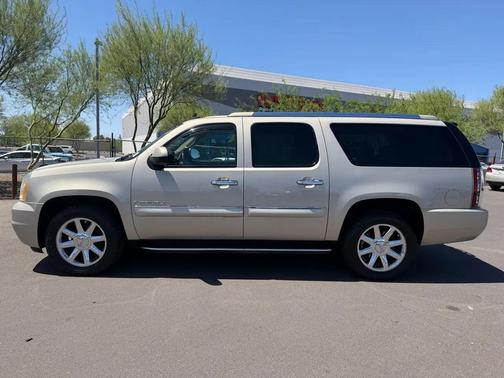 Gold 2007 GMC Yukon XL 1500