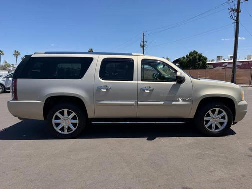 Gold 2007 GMC Yukon XL 1500