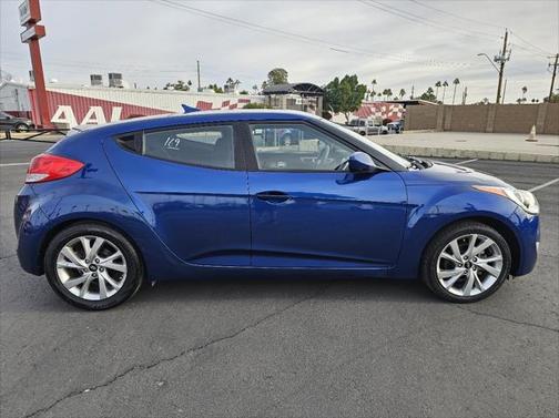 2017 Hyundai Veloster Base