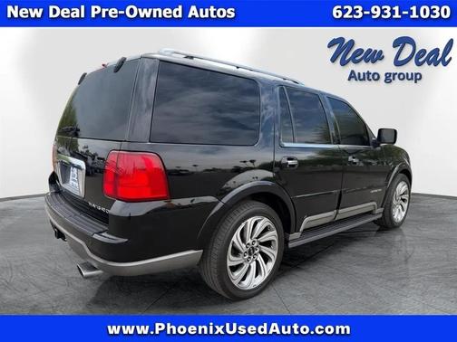 Black 2004 Lincoln Navigator Luxury