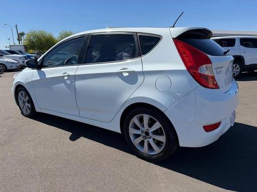 2012 Hyundai Accent SE