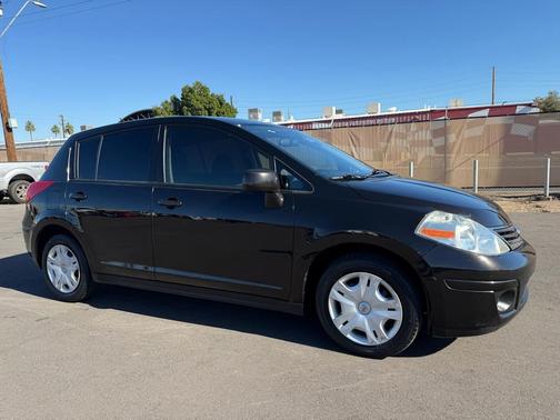 2010 Nissan Versa 1.8 S