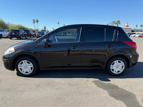 2010 Nissan Versa 1.8 S