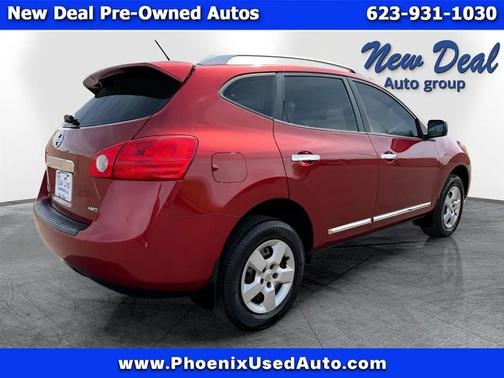 Red 2014 Nissan Rogue Select S