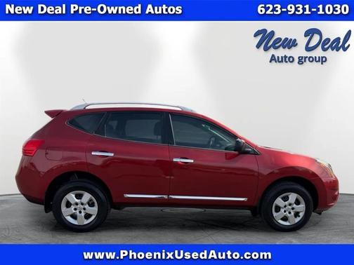 Red 2014 Nissan Rogue Select S
