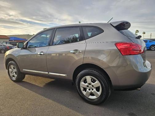 Silver 2015 Nissan Rogue Select S
