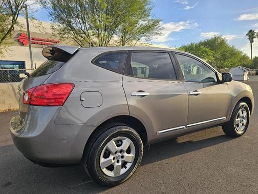 Silver 2015 Nissan Rogue Select S