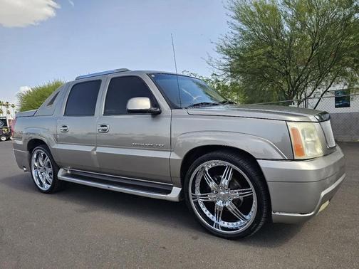 Gold 2002 Cadillac Escalade EXT Base