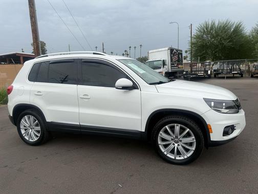 2012 Volkswagen Tiguan SE