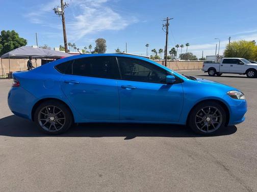 Blue 2016 Dodge Dart SE