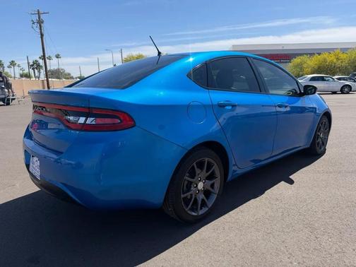 Blue 2016 Dodge Dart SE