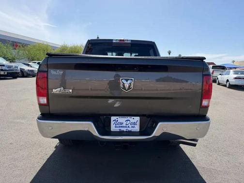 Granite Crystal Metallic Clearcoat 2017 RAM 1500 Big Horn