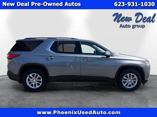 Gray 2021 Chevrolet Traverse LT Cloth
