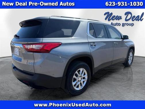 Gray 2021 Chevrolet Traverse LT Cloth