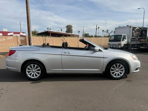 2012 Chrysler 200 Touring