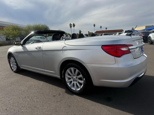 2012 Chrysler 200 Touring
