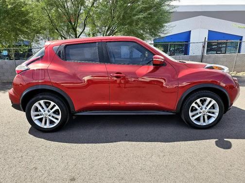 2016 Nissan Juke S FWD