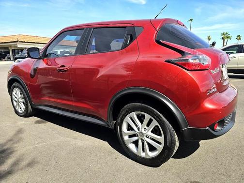 2016 Nissan Juke S FWD