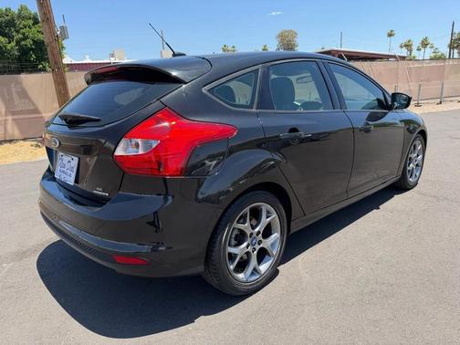 Black 2013 Ford Focus SE