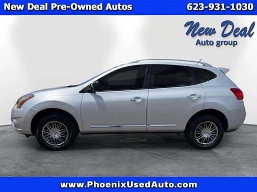 Gray 2015 Nissan Rogue Select S