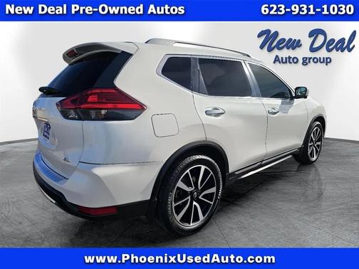 White 2017 Nissan Rogue Platinum