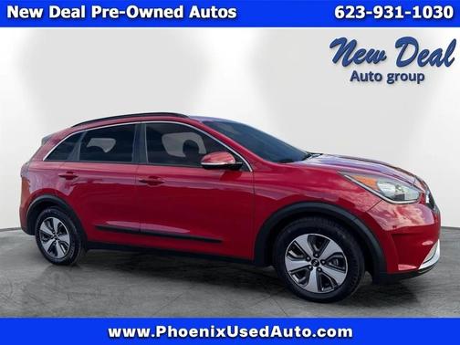 Red 2017 Kia Niro EX