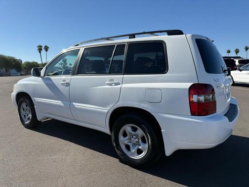 2005 Toyota Highlander Base