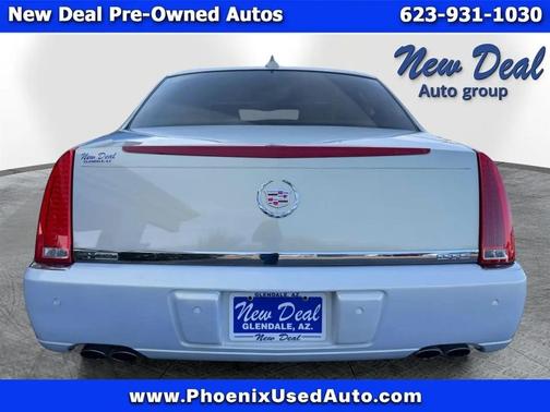 White 2010 Cadillac DTS Luxury Collection