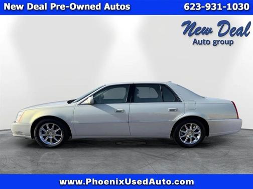 White 2010 Cadillac DTS Luxury Collection