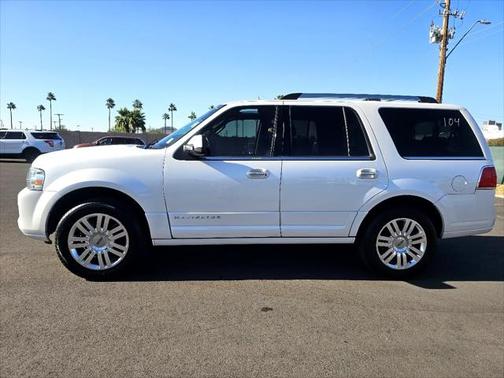 2011 Lincoln Navigator Base