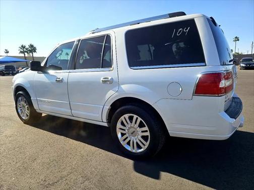 2011 Lincoln Navigator Base