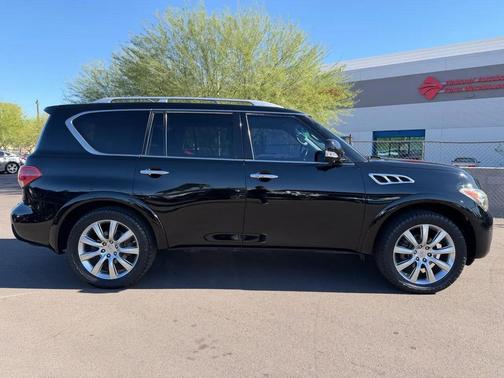 2011 INFINITI QX56 Base