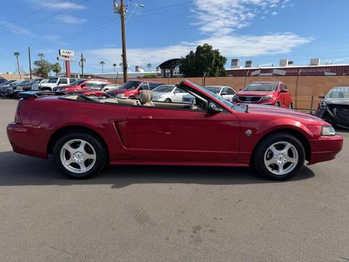 2004 Ford Mustang Deluxe