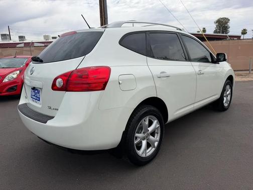 White 2009 Nissan Rogue S