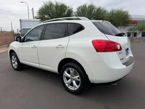 White 2009 Nissan Rogue S