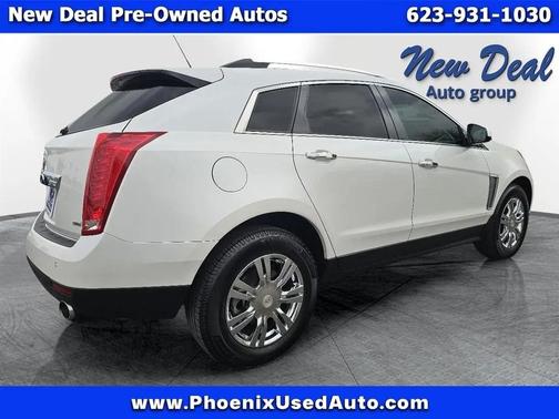 White 2016 Cadillac SRX Luxury Collection
