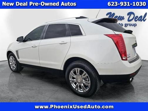 White 2016 Cadillac SRX Luxury Collection