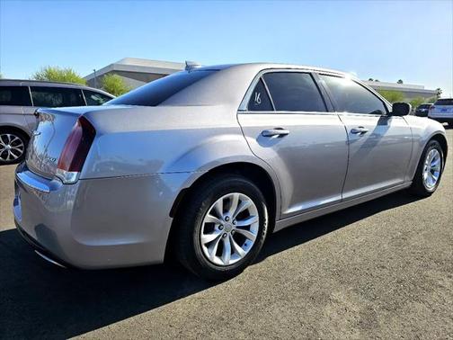 2015 Chrysler 300 Limited