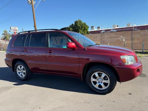 2004 Toyota Highlander Base