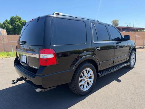 Black 2017 Ford Expedition Limited