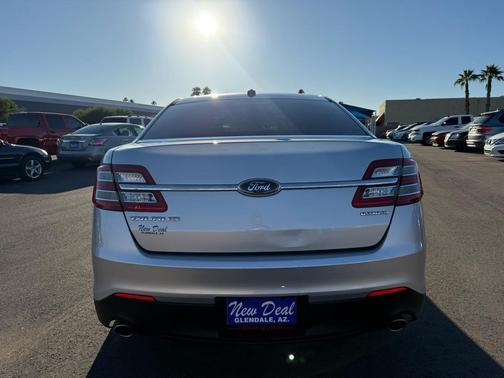 2014 Ford Taurus SE FWD