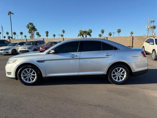 2014 Ford Taurus SE FWD