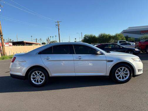 2014 Ford Taurus SE FWD