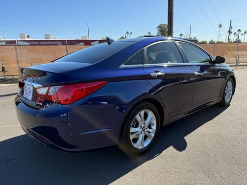 2011 Hyundai SONATA Limited