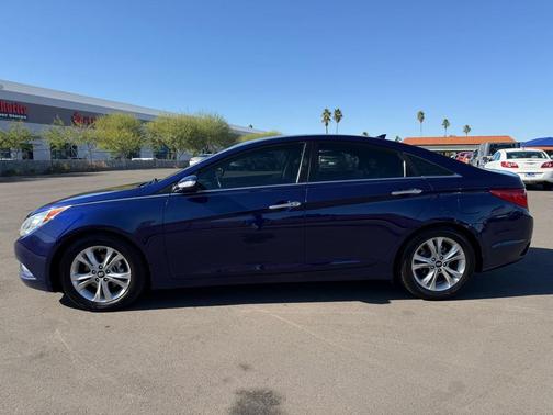 2011 Hyundai SONATA Limited