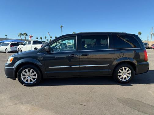 2013 Chrysler Town & Country Touring