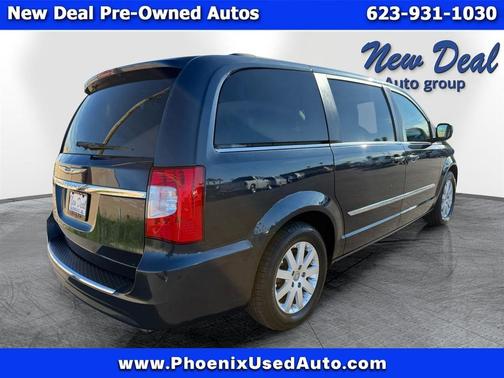 2013 Chrysler Town & Country Touring
