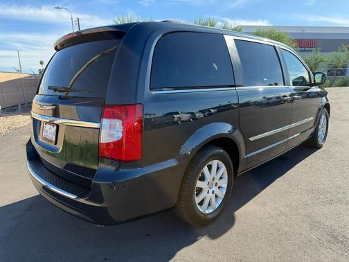 2013 Chrysler Town & Country Touring